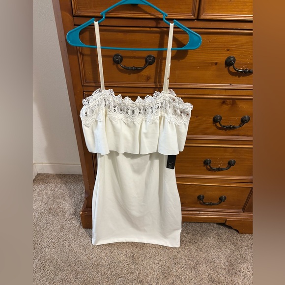 BCX Ivory Dress with Lace Detail - Picture 1 of 4